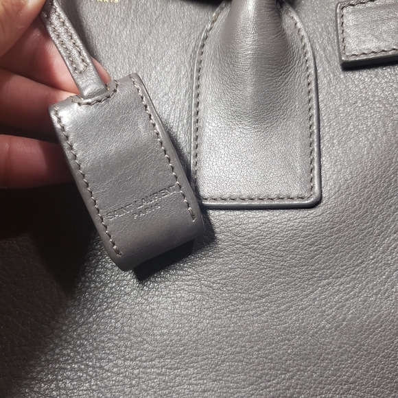 1️⃣0️⃣2️⃣0 Authenticated Saint Laurent Sac de Jour - Picture 8 of 15